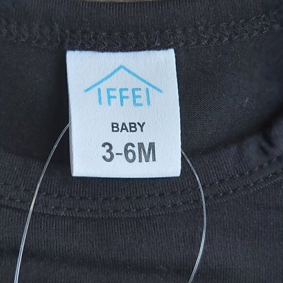 Adorable Baby 3-6 Month Black Reindeer Merry and Bright Onesie by Iffei - Picture 9 of 10